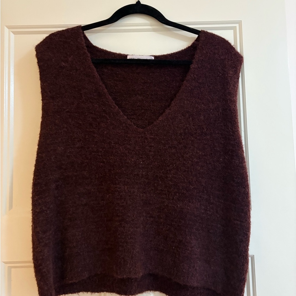 Cozy V-Neck Sweater Vest - Burgundy